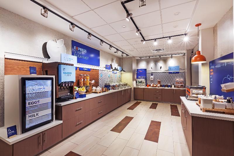 Holiday Inn Express And Suites Chanute By Ihg Exteriér fotografie